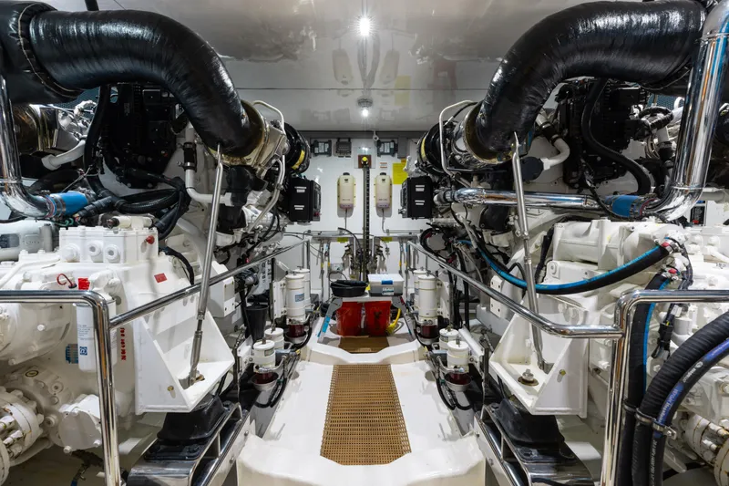 Slide: The Image of Marlow 88 Explorer 2016 - 27