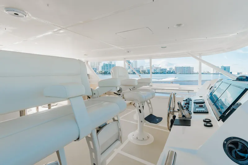 Slide: The Image of Marlow 88 Explorer 2016 - 37