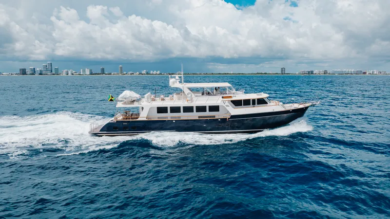 Slide: The Image of Marlow 88 Explorer 2016 - 41