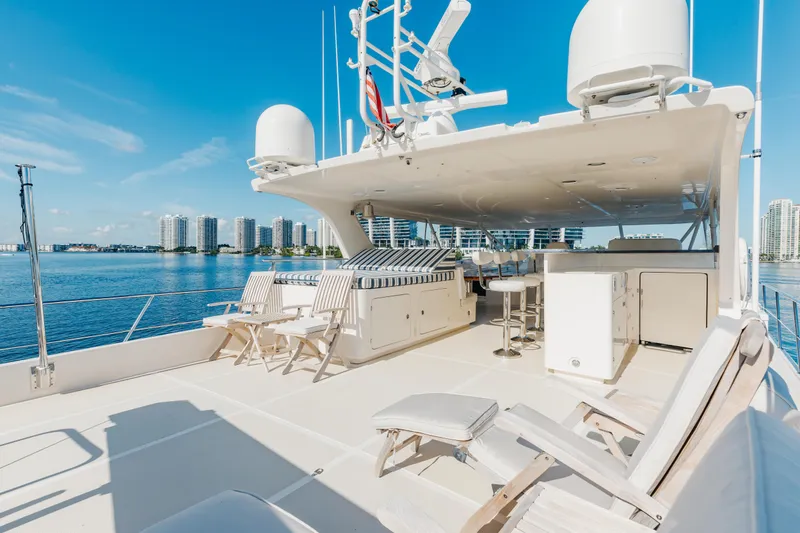 Slide: The Image of Marlow 88 Explorer 2016 - 33