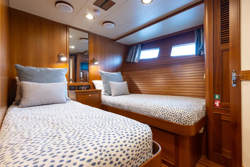 Slide: The Image of Marlow 88 Explorer 2016 - 21
