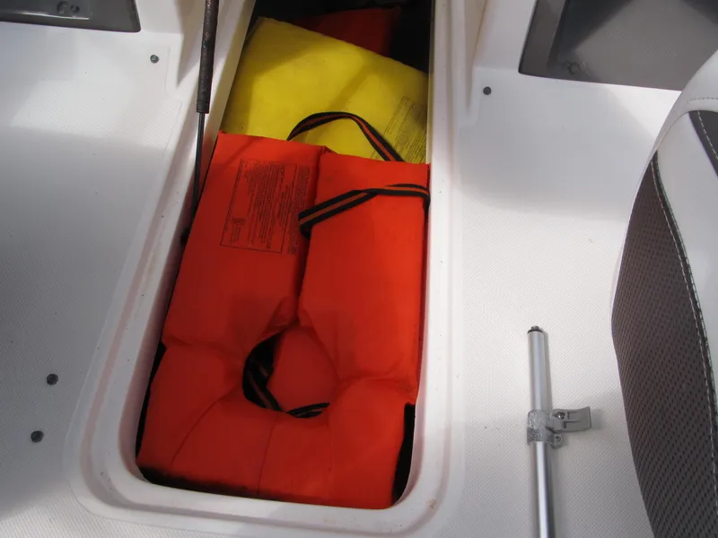 Slide: The Image of Rinker 226 Captiva 2009 - 18