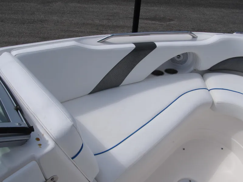 Slide: The Image of Rinker 226 Captiva 2009 - 19