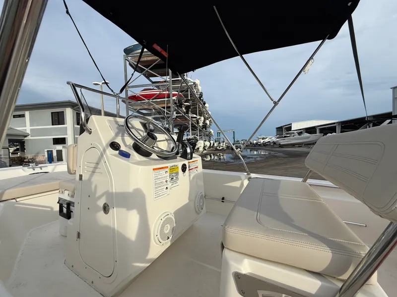 Slide: The Image of Boston Whaler 150 Montauk 2027 - 9