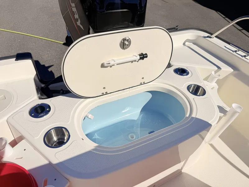 Slide: The Image of Boston Whaler 150 Montauk 2027 - 16