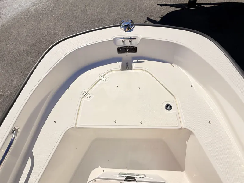 Slide: The Image of Boston Whaler 150 Montauk 2027 - 33
