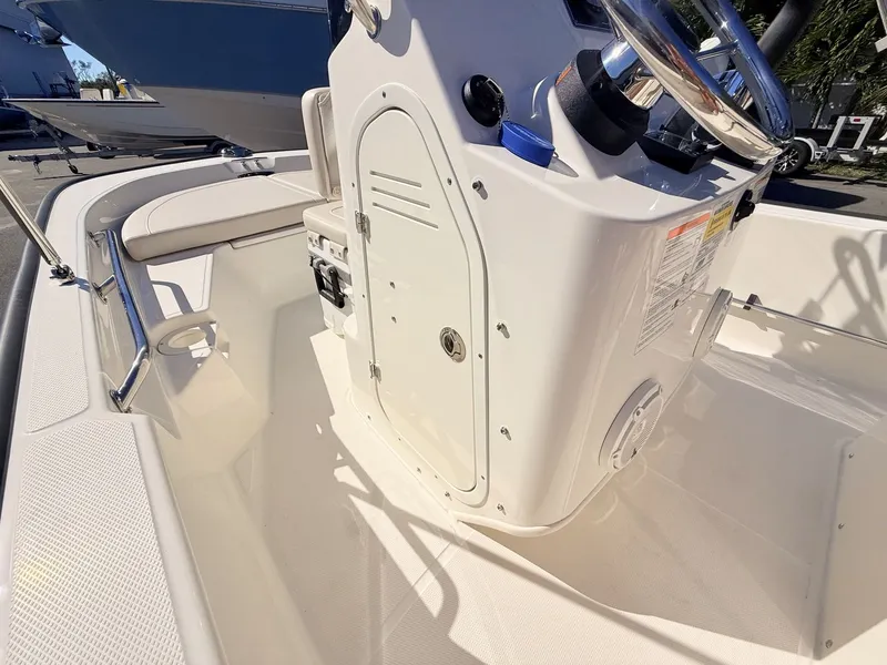 Slide: The Image of Boston Whaler 150 Montauk 2027 - 24