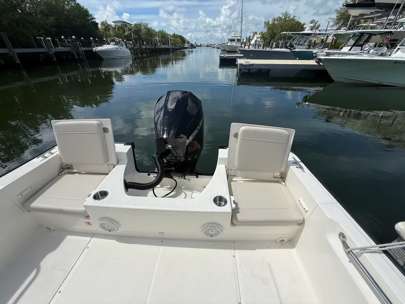 Slide: The Image of Boston Whaler 210 Montauk 2027 - 14