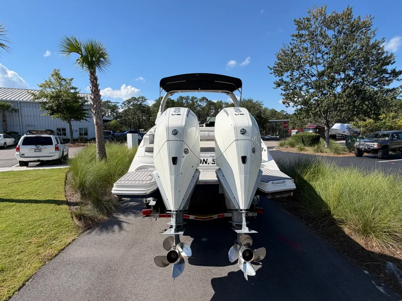 Slide: The Image of Sea Ray 290 SDX 2023 - 6