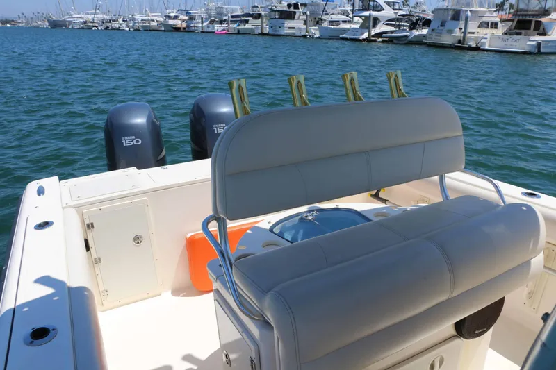Slide: The Image of Pursuit C 250 Center Console 2008 - 11