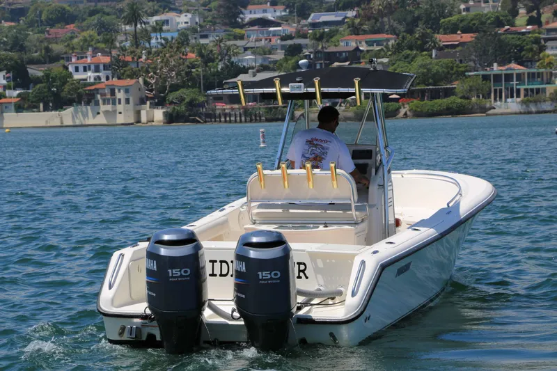 Slide: The Image of Pursuit C 250 Center Console 2008 - 3