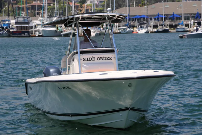 Slide: The Image of Pursuit C 250 Center Console 2008 - 4