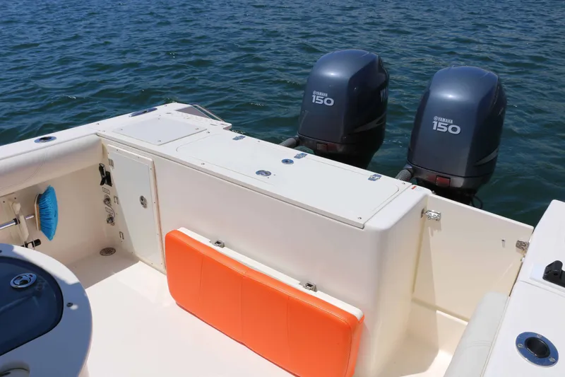 Slide: The Image of Pursuit C 250 Center Console 2008 - 12