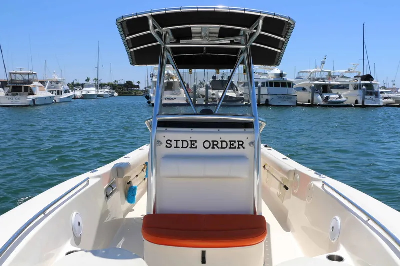 Slide: The Image of Pursuit C 250 Center Console 2008 - 14