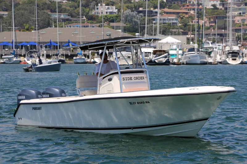 Slide: The Image of Pursuit C 250 Center Console 2008 - 2