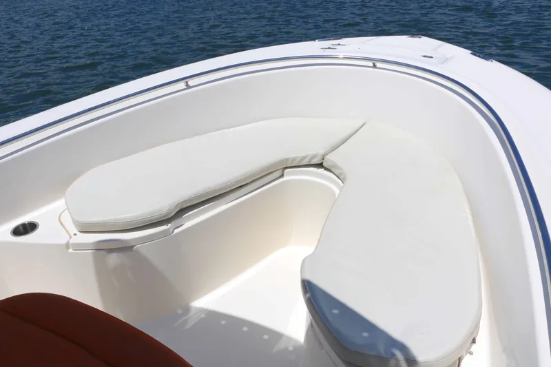 Slide: The Image of Pursuit C 250 Center Console 2008 - 13