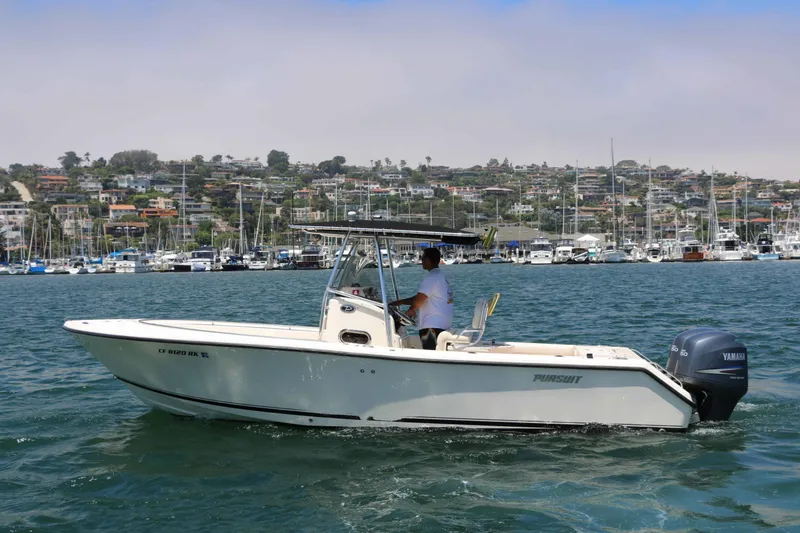 Slide: The Image of Pursuit C 250 Center Console 2008 - 5