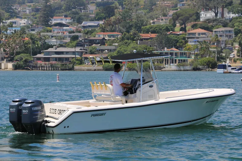 The Image of Pursuit C 250 Center Console 2008 - 0