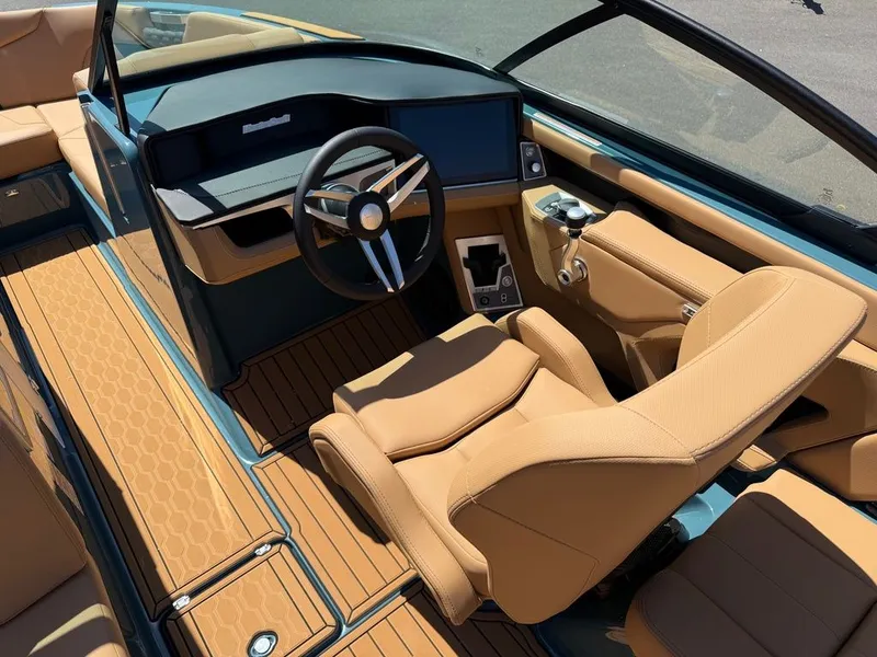 Slide: The Image of MasterCraft XT22 2025 - 16