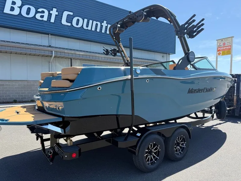Slide: The Image of MasterCraft XT22 2025 - 4