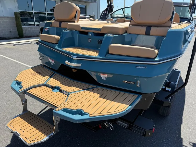 Slide: The Image of MasterCraft XT22 2025 - 7