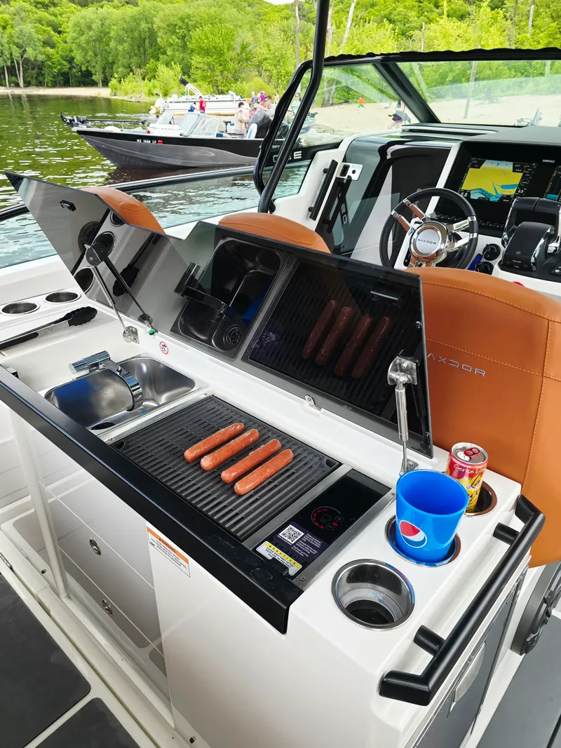 Slide: The Image of Saxdor 320 GTO 2025 - 11
