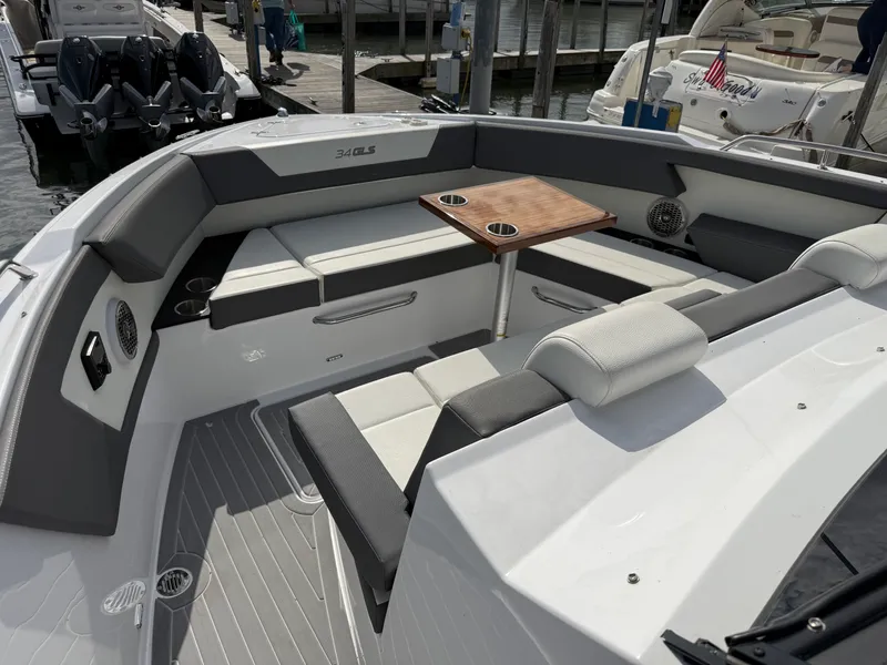 Slide: The Image of Cruisers 34 GLS 2024 - 18
