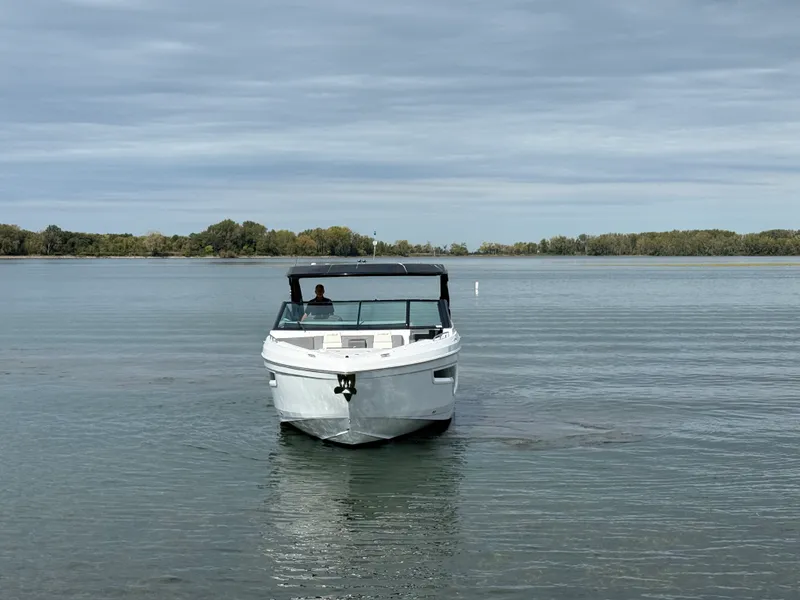 Slide: The Image of Cruisers 34 GLS 2024 - 52