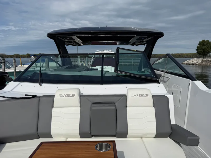 Slide: The Image of Cruisers 34 GLS 2024 - 15