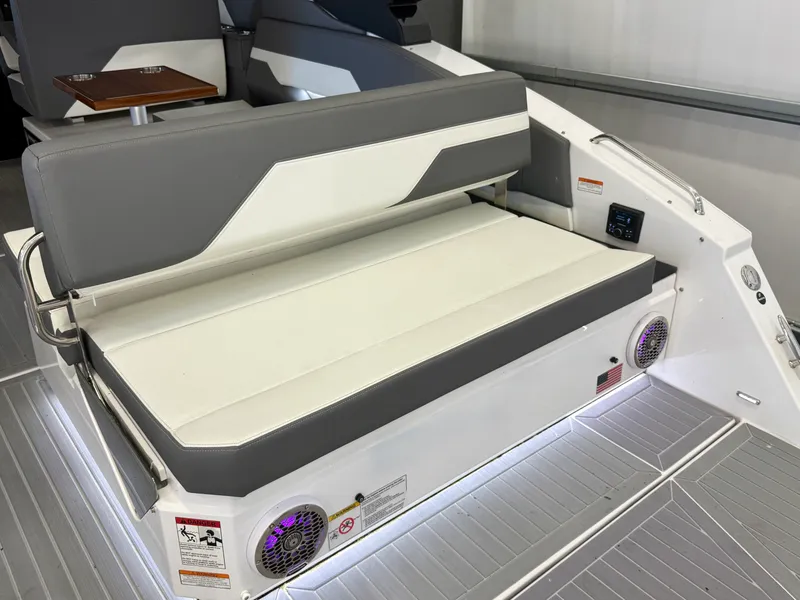 Slide: The Image of Cruisers 34 GLS 2024 - 21