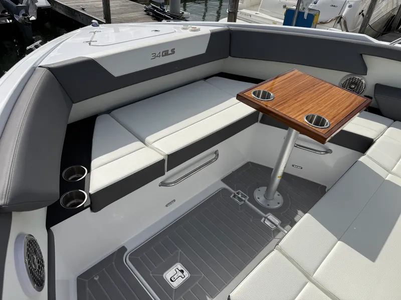 Slide: The Image of Cruisers 34 GLS 2024 - 17