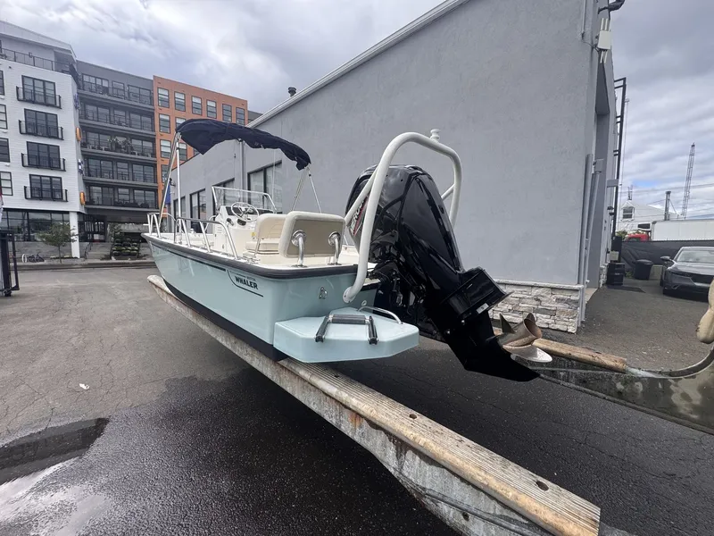 Slide: The Image of Boston Whaler 17 MONTAUK 2022 - 1