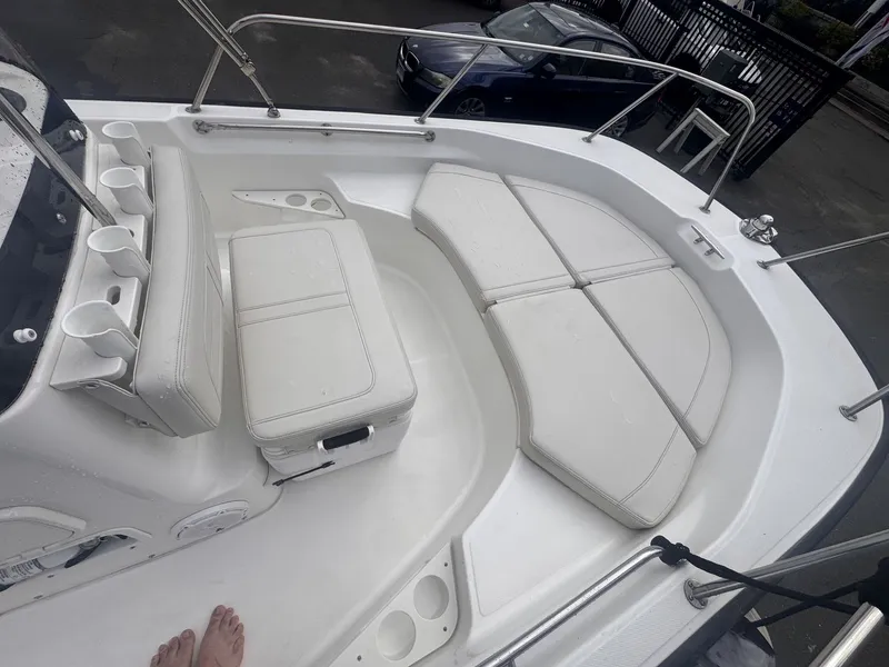 Slide: The Image of Boston Whaler 17 MONTAUK 2022 - 10