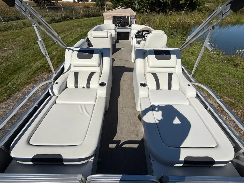 Slide: The Image of Avalon 2585 WRL 2015 - 14