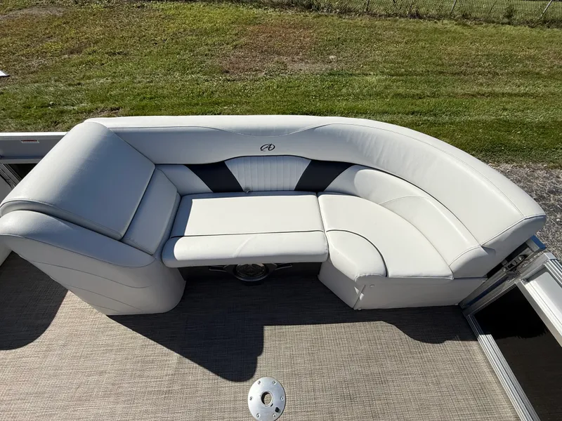 Slide: The Image of Avalon 2585 WRL 2015 - 8