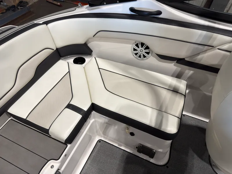 Slide: The Image of Yamaha SX210 2019 - 12