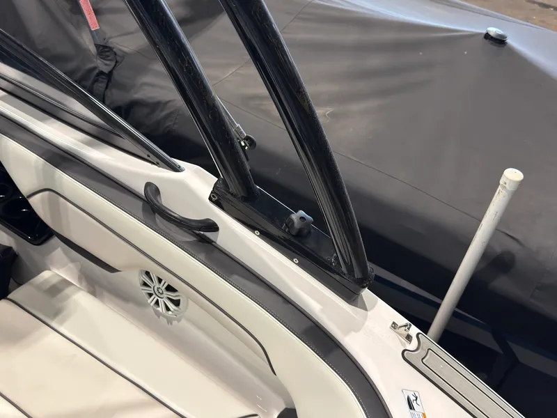 Slide: The Image of Yamaha SX210 2019 - 42