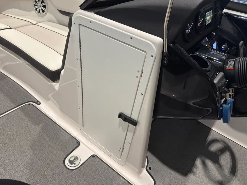 Slide: The Image of Yamaha SX210 2019 - 28