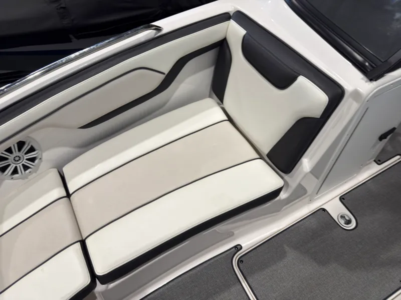 Slide: The Image of Yamaha SX210 2019 - 37
