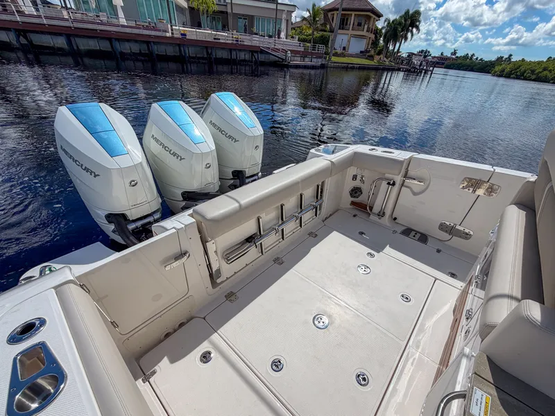 Slide: The Image of Boston Whaler 350 Realm 2027 - 7
