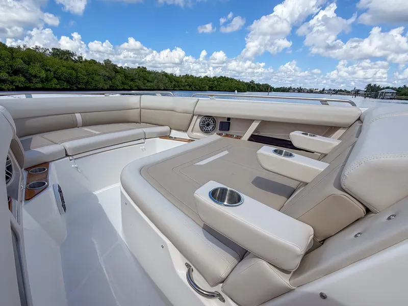 Slide: The Image of Boston Whaler 350 Realm 2027 - 28