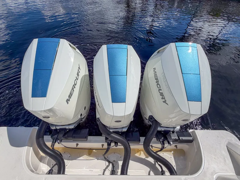 Slide: The Image of Boston Whaler 350 Realm 2027 - 5