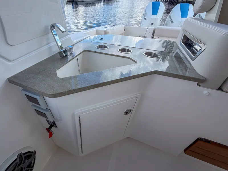 Slide: The Image of Boston Whaler 350 Realm 2027 - 18
