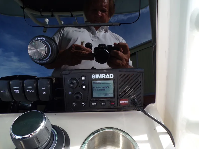 Slide: The Image of Boston Whaler 280 DAUNTLESS 2024 - 33
