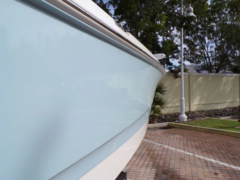 Slide: The Image of Boston Whaler 280 DAUNTLESS 2024 - 7