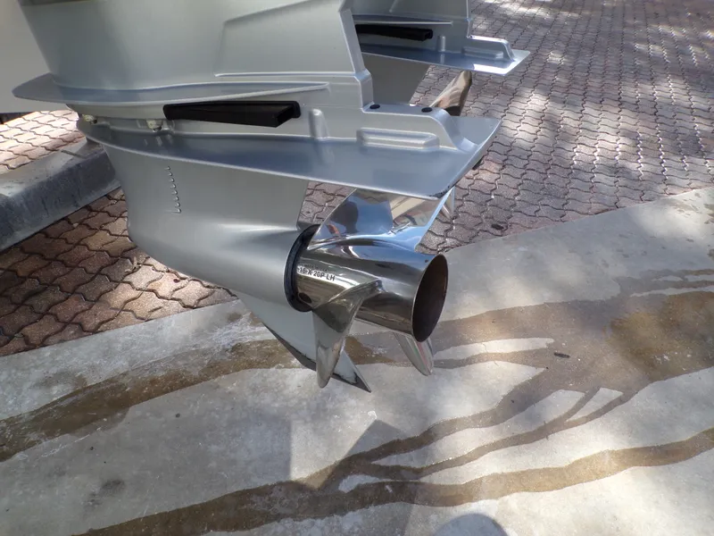 Slide: The Image of Boston Whaler 280 DAUNTLESS 2024 - 11