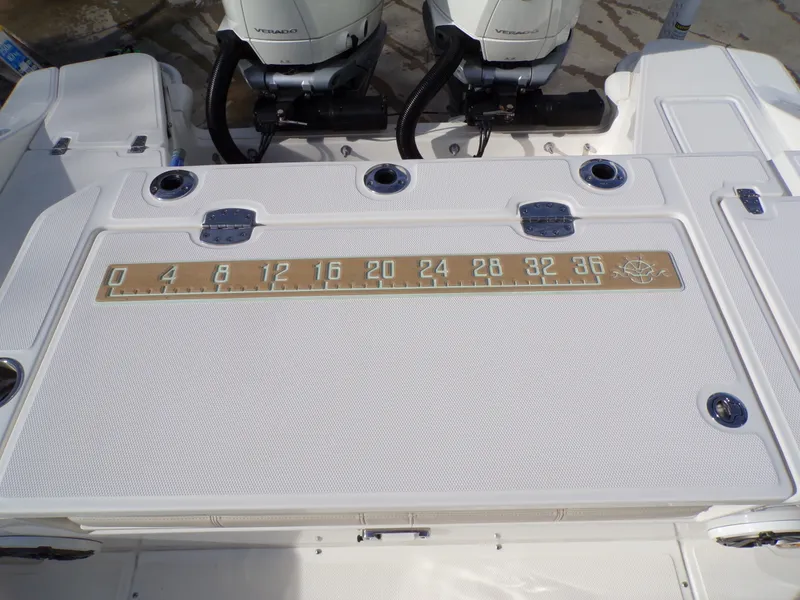 Slide: The Image of Boston Whaler 280 DAUNTLESS 2024 - 23