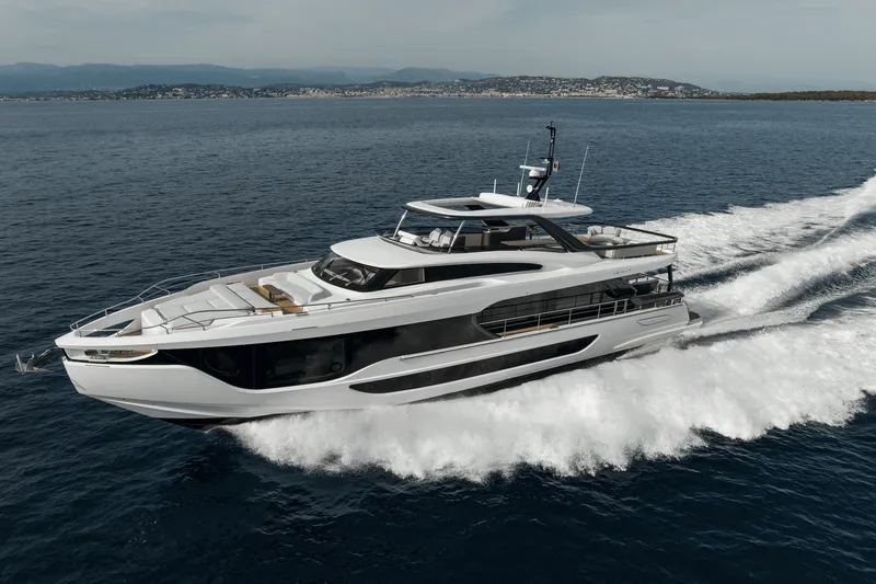 Slide: The Image of Azimut Grande 26M 2027 - 5