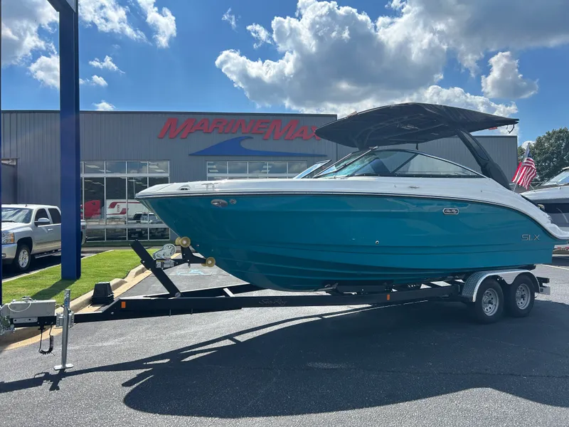 Slide: The Image of Sea Ray SLX 260 2027 - 2