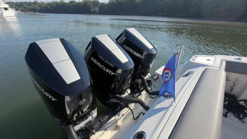 Slide: The Image of Boston Whaler 350 REALM 2025 - 24